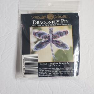 MILL HILL Sapphire Dragonfly Pin MHDF1 Counted Glass Bead Cross Stitch Kit NEW